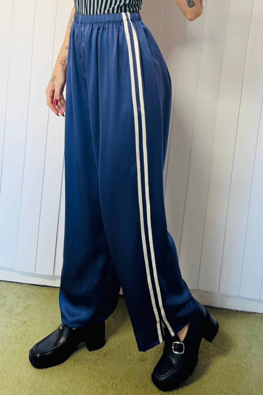 SAMPLE #747 - XS Navy Silk Track Pants – Fashion Brand Company