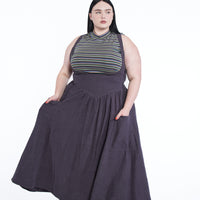 Kenna is wearing the 2X in the charcoal version