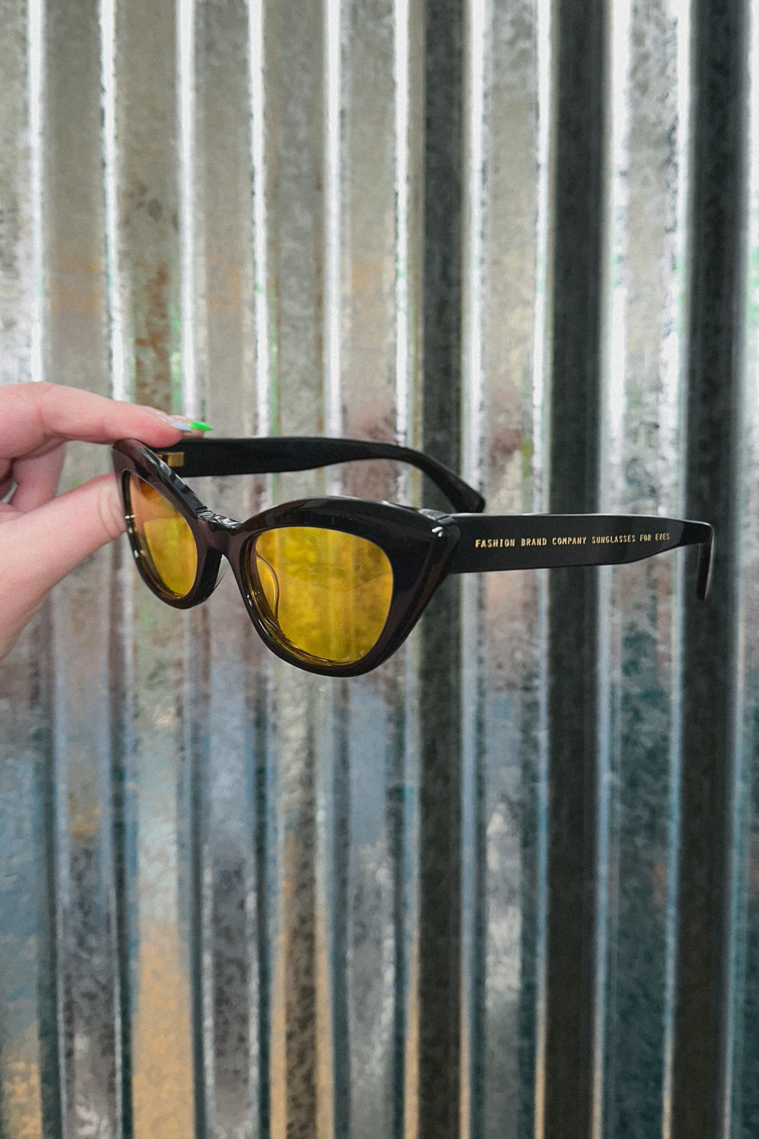 Cat Eye Cool guy Sunglasses Black/Yellow