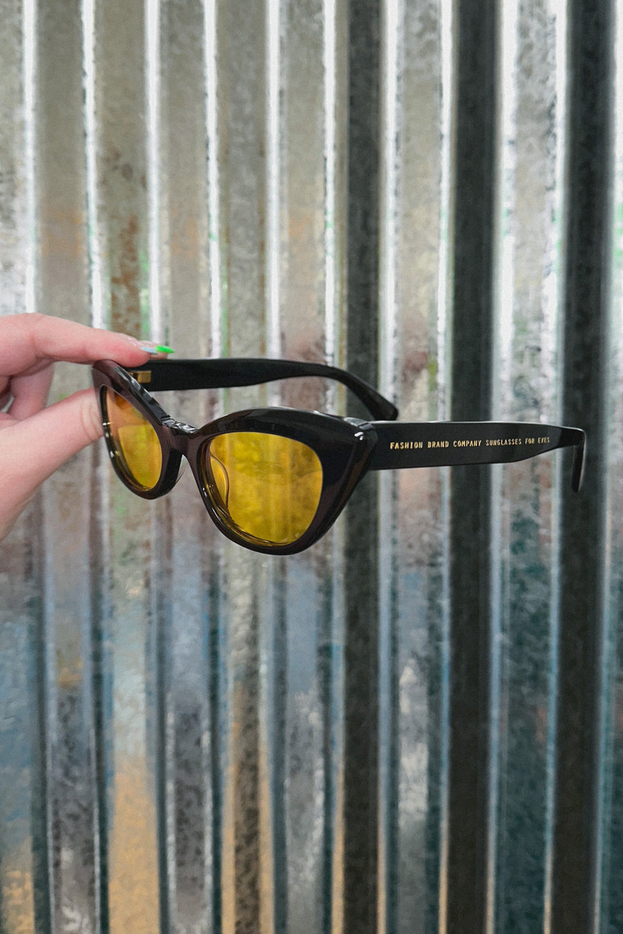 Cat Eye Cool guy Sunglasses Black/Yellow