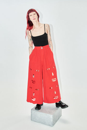 S (fit large on model) 