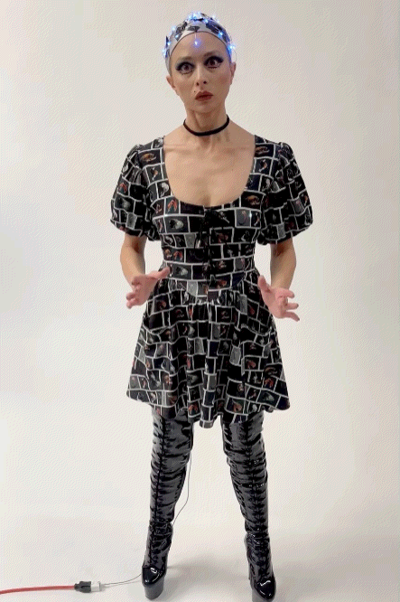 XS