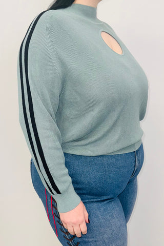 SAMPLE #369 - 2X Mint Hole Sweater