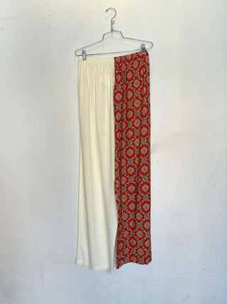 #34: M Scrap Split Print Lazy Pants - Cream / Fancy Red Couch