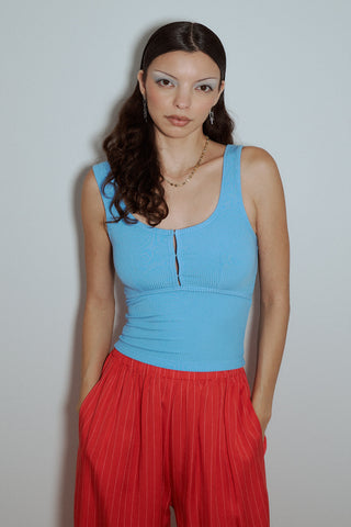 XS