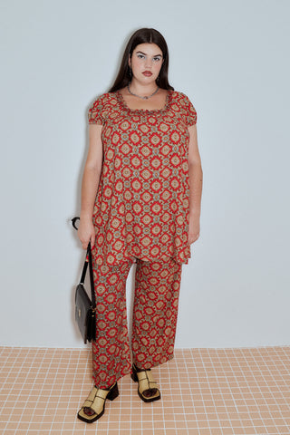 L dress, XL bottoms