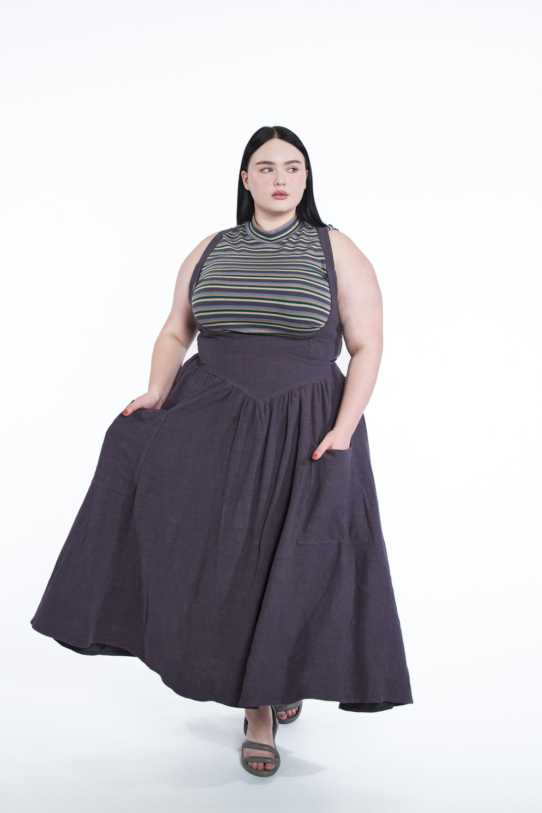Kenna is wearing the 2X in the charcoal version