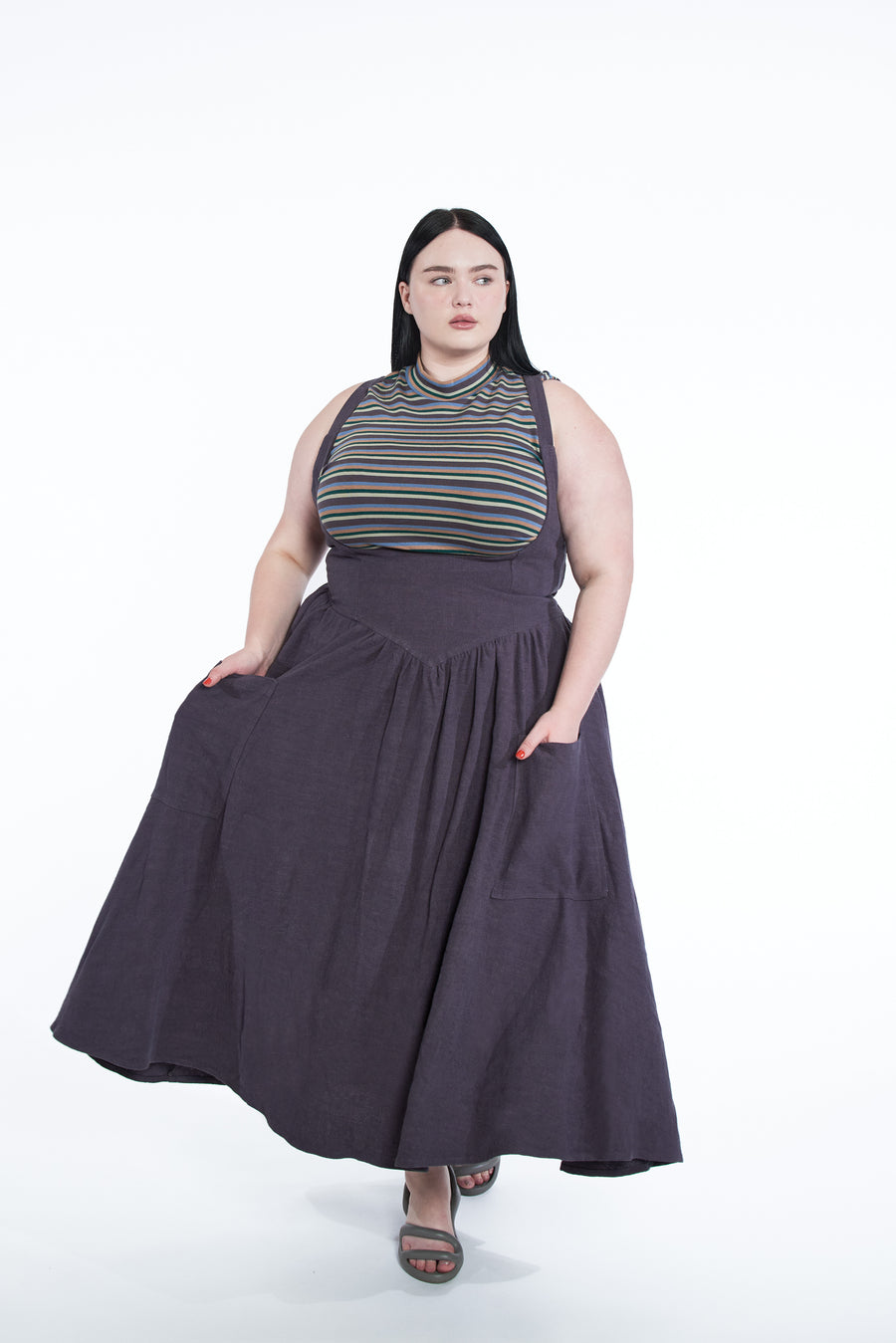 Kenna is wearing the 2X in the charcoal version