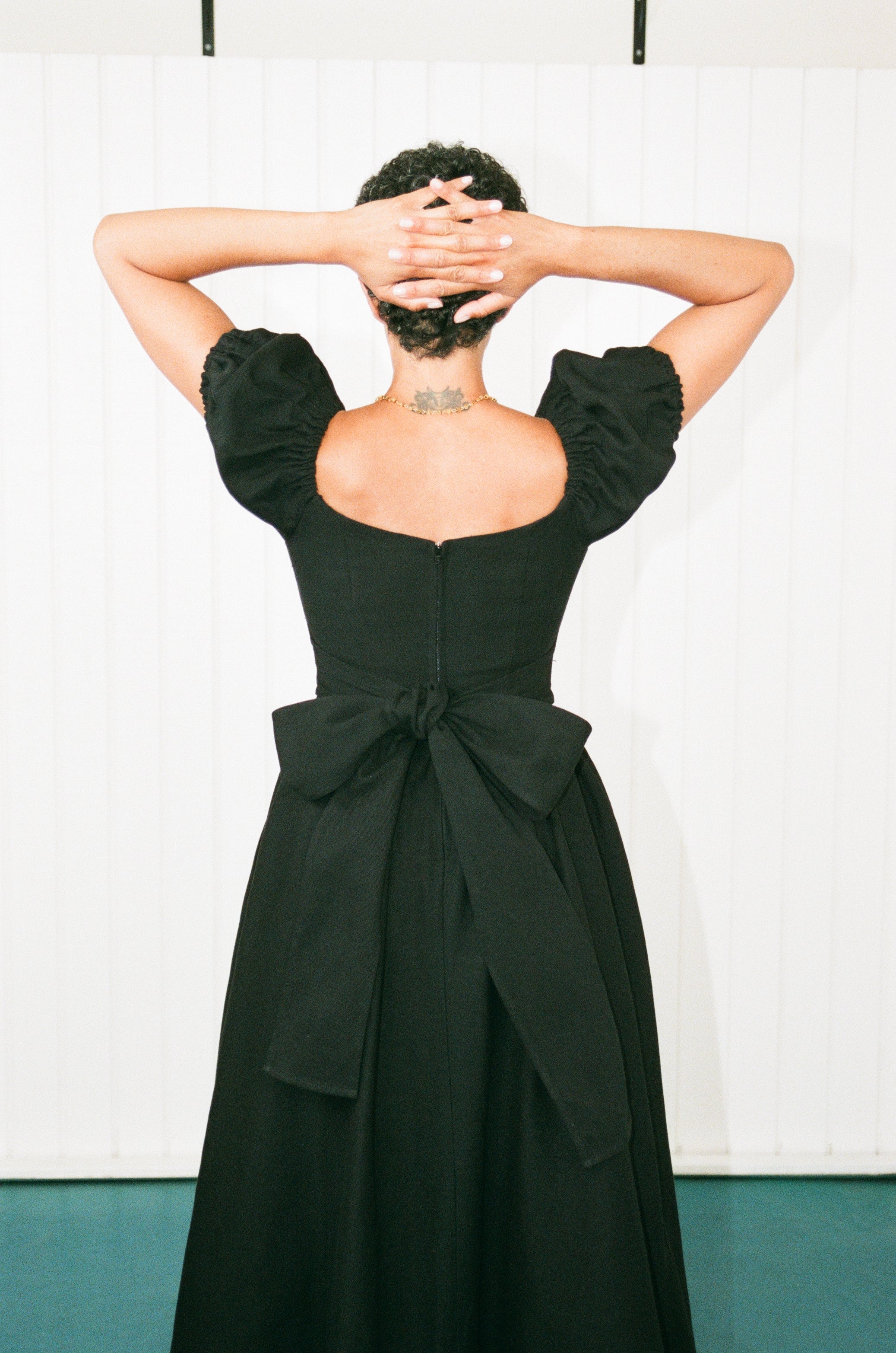 The Virgin Gown Black M / Black The Virgin Gown Black M / Black
