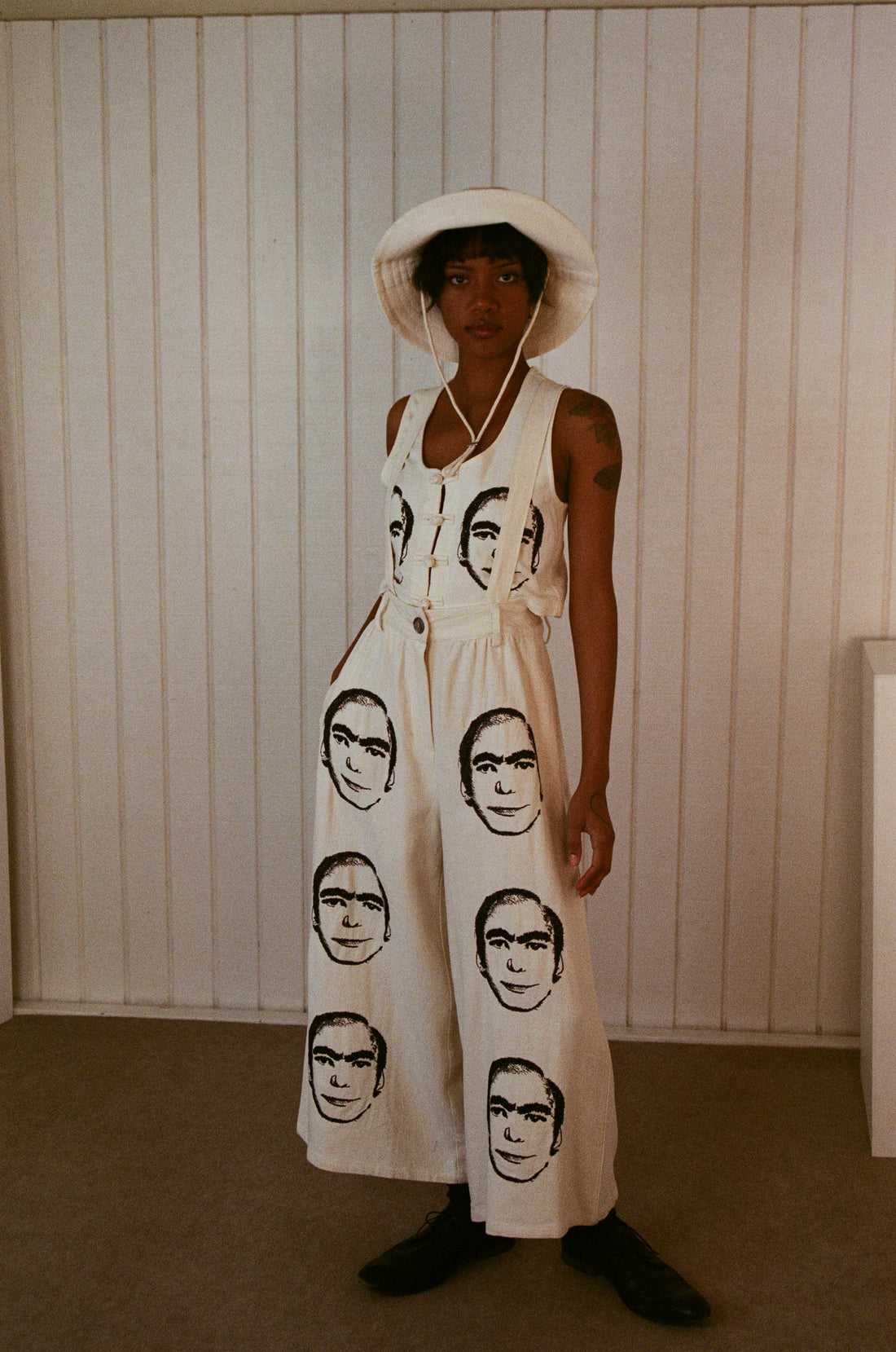 THIS MAN Suspender Linen Wide Leg Trousers