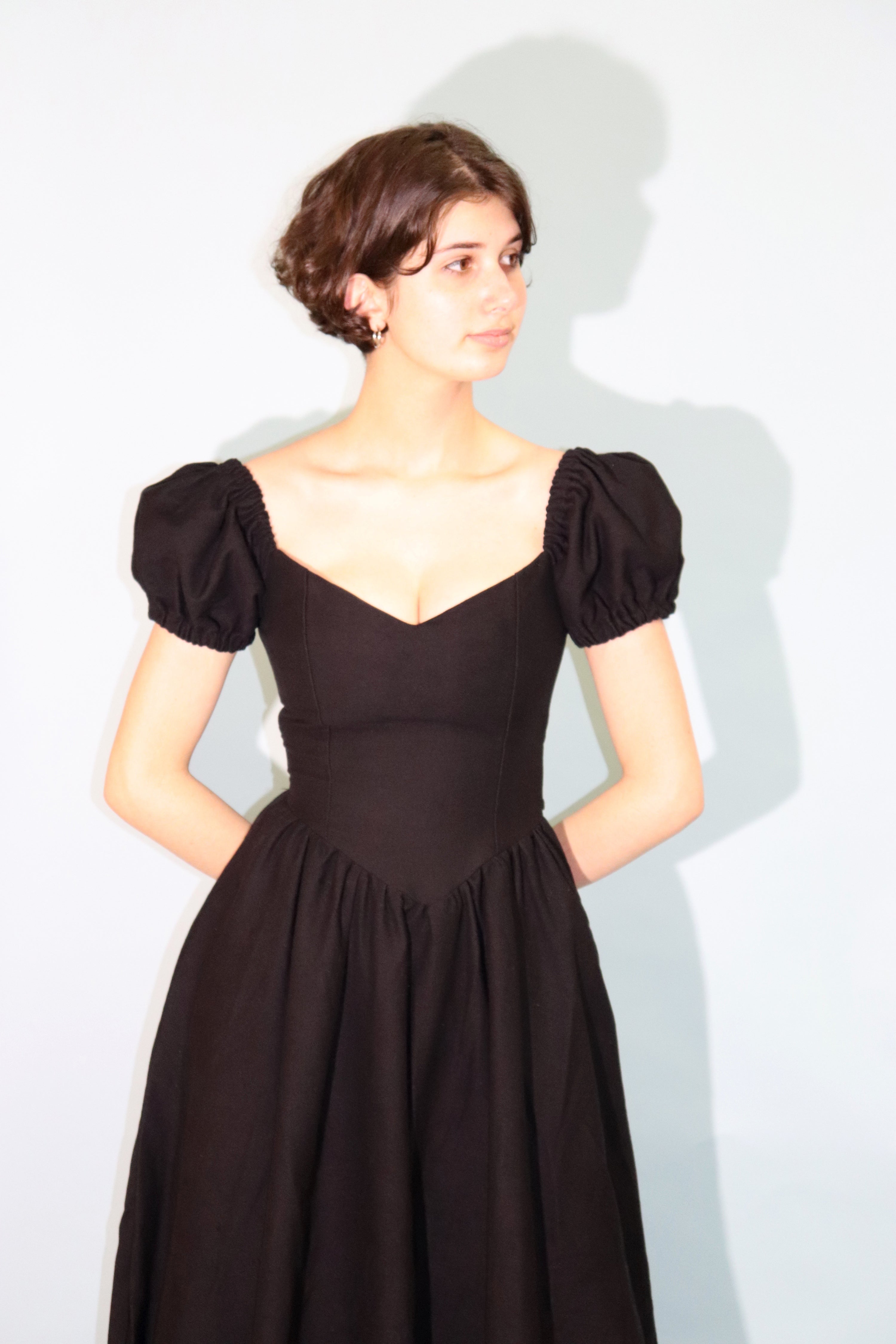The Virgin Gown Black M / Black The Virgin Gown Black M / Black